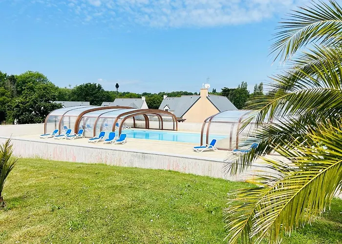 Maison Residence Odalys A Morgat En Bretagne Sur La Presqu\'Ile De Crozon Situee A 800 M De La Mer Piscine Chauffee A Partir De Juillet
