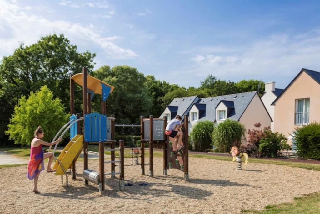 Maison Residence Odalys A Morgat En Bretagne Sur La Presqu'Ile De Crozon Situee A 800 M De La Mer Piscine Chauffee A Partir De Juillet Crozon